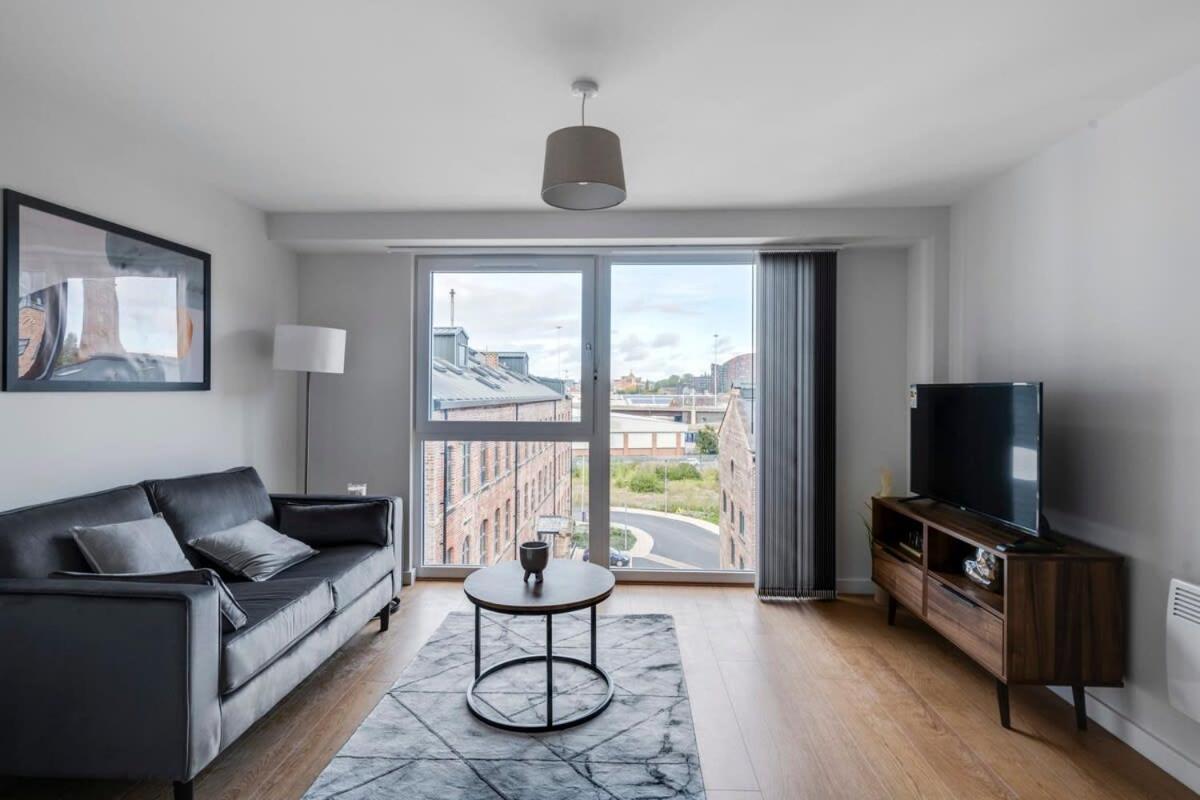 Spacious 1 Bedroom Apartment In A Converted Mill Leeds  Eksteriør bilde