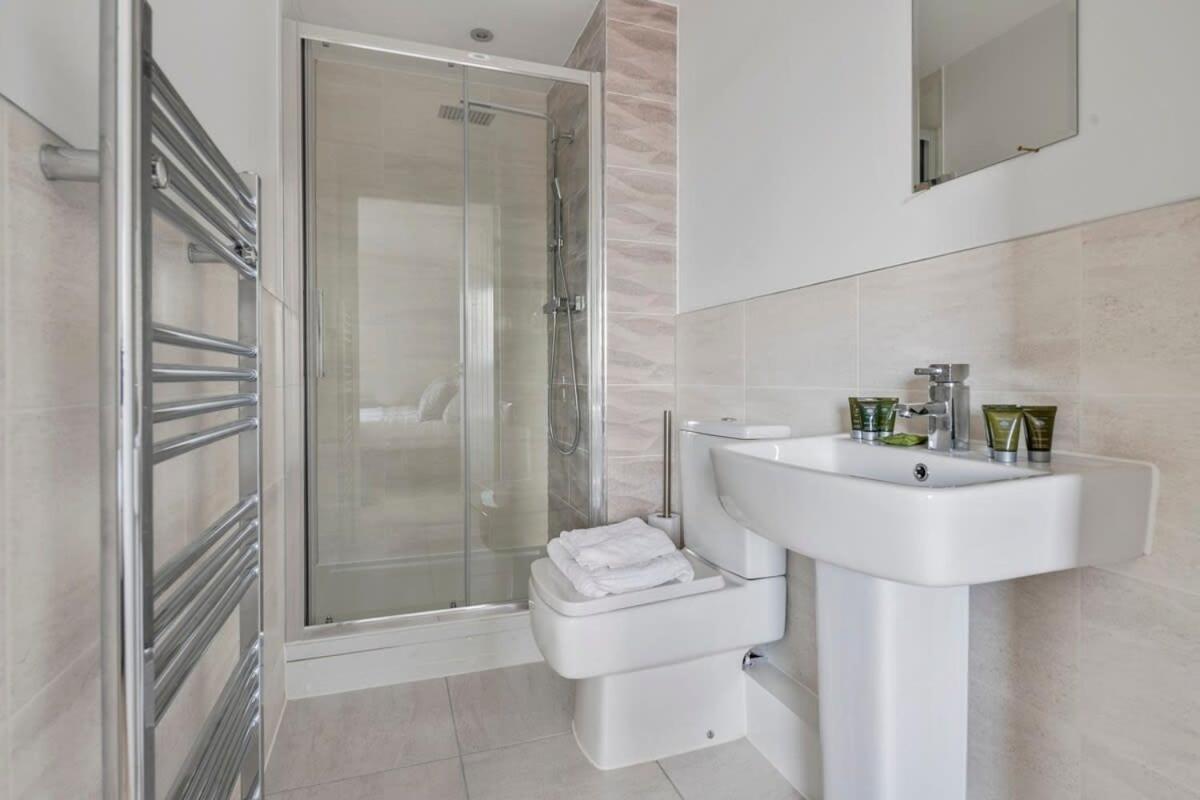 Spacious 1 Bedroom Apartment In A Converted Mill Leeds  Eksteriør bilde