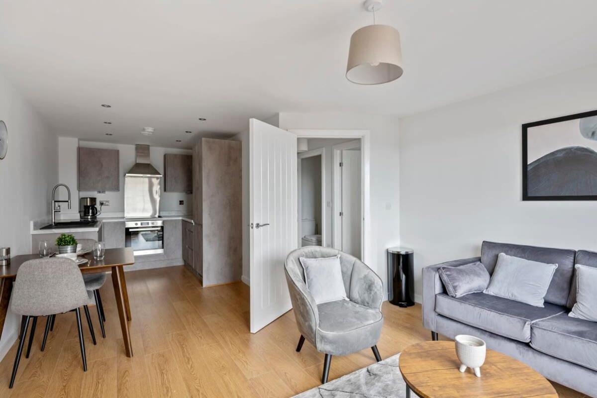 Spacious 1 Bedroom Apartment In A Converted Mill Leeds  Eksteriør bilde